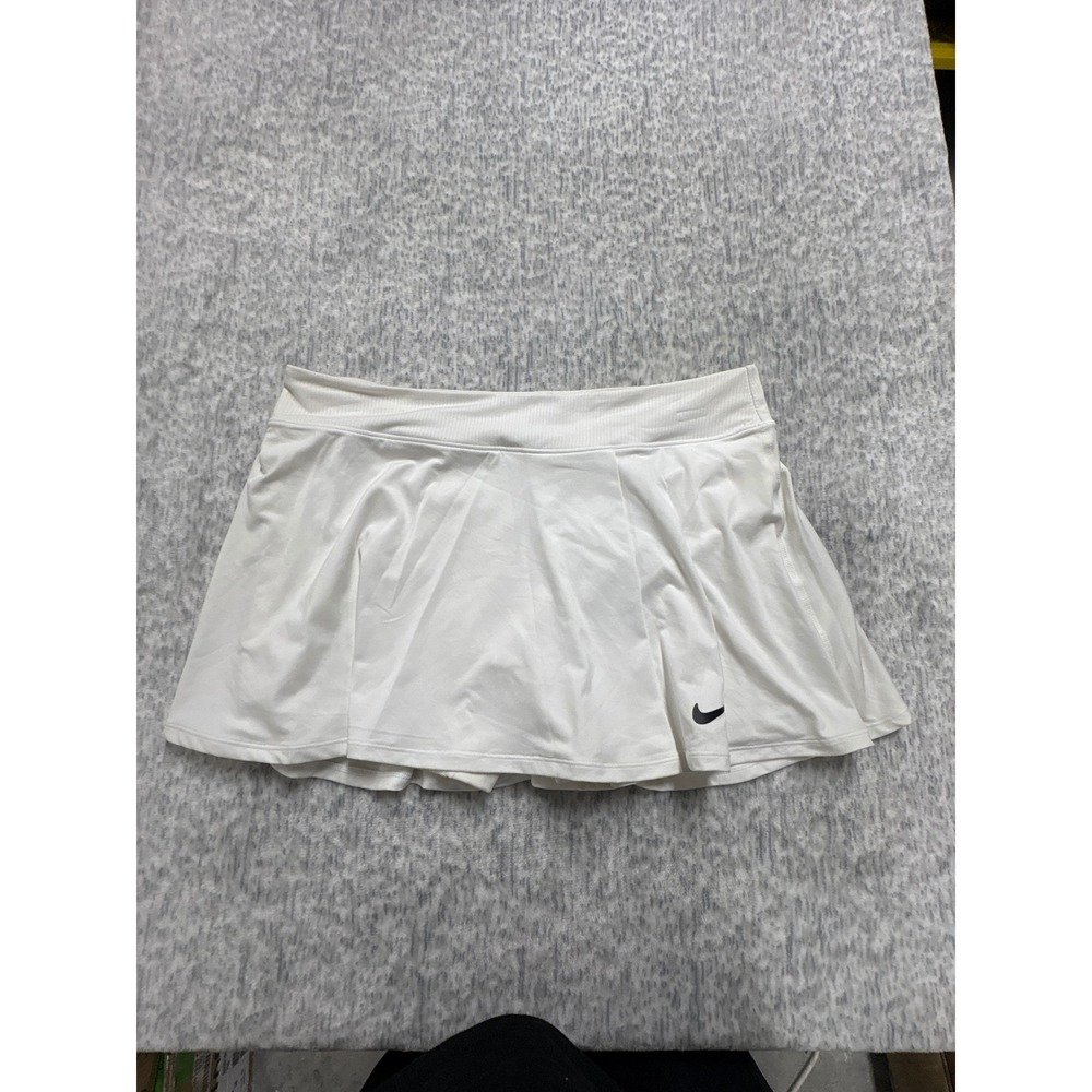 Nike Women’s White Tennis Skort